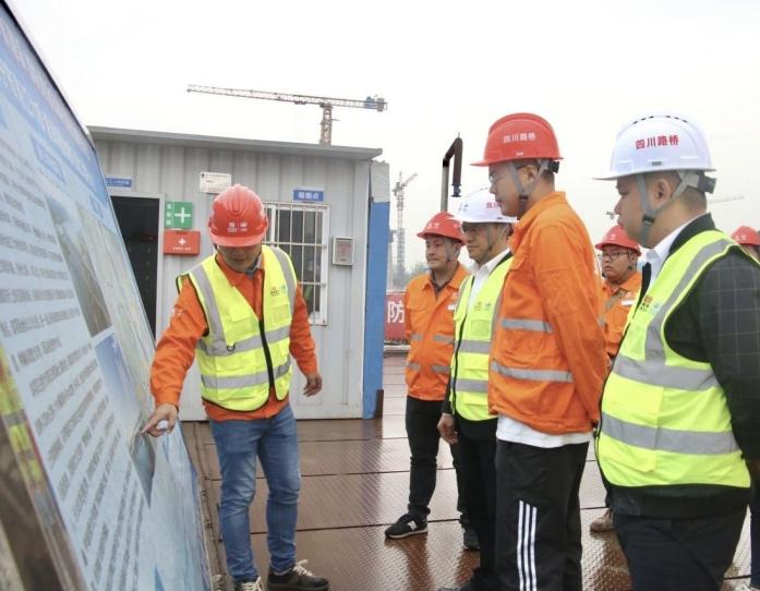 华体huati(中国)党委委员、纪委书记唐新林一行 赴一线开展安全环保督导及调研工作