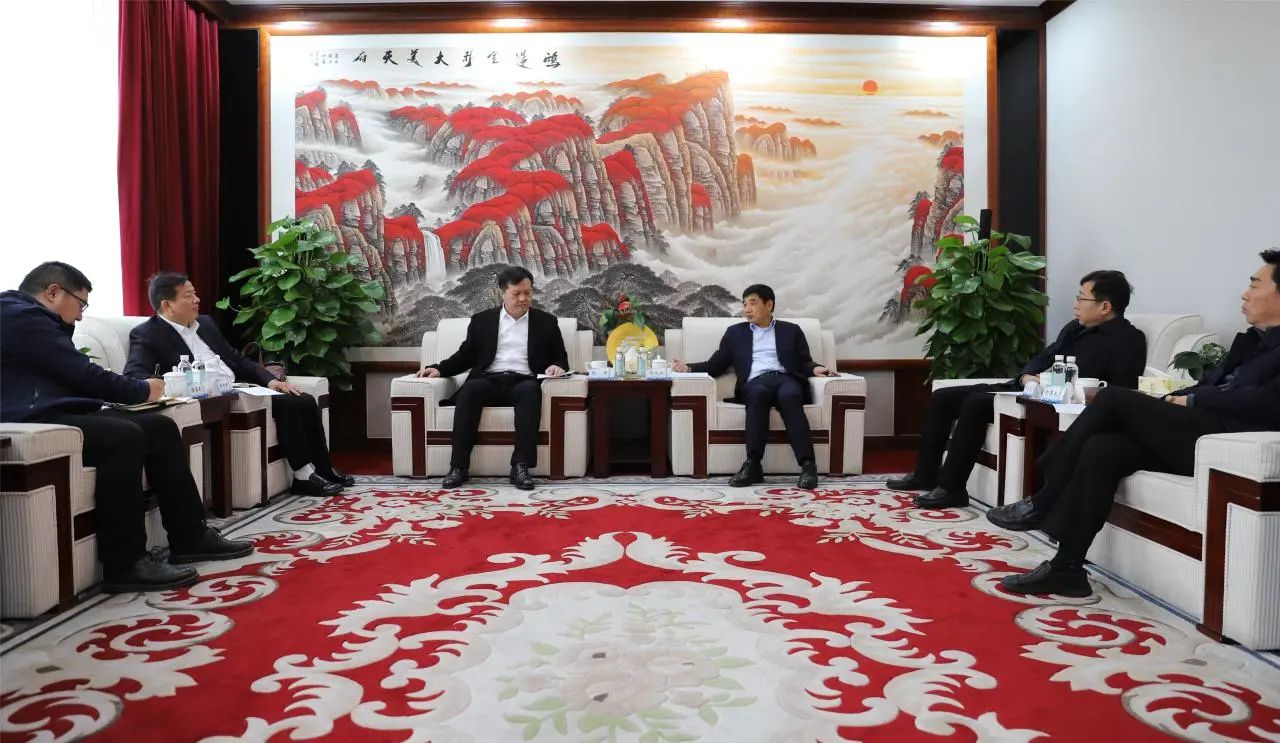 华体huati(中国)与铁建重工举行工作交流座谈会