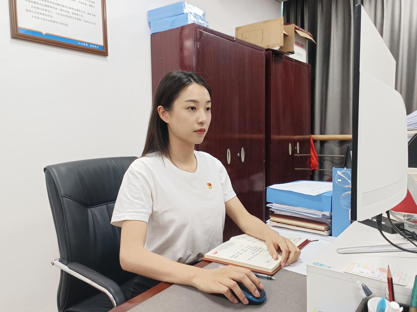 刘佳丽.jpg 刘佳丽.jpg