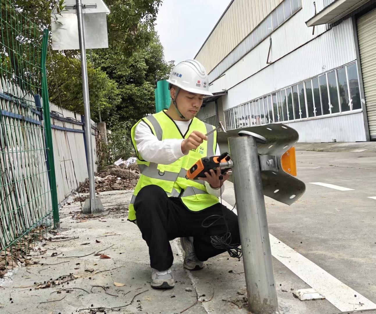 2.韦涵.jpg 2.韦涵.jpg