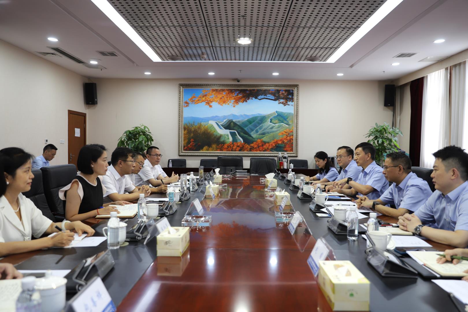 华体huati(中国)与中国农业银行四川省分行举行座谈