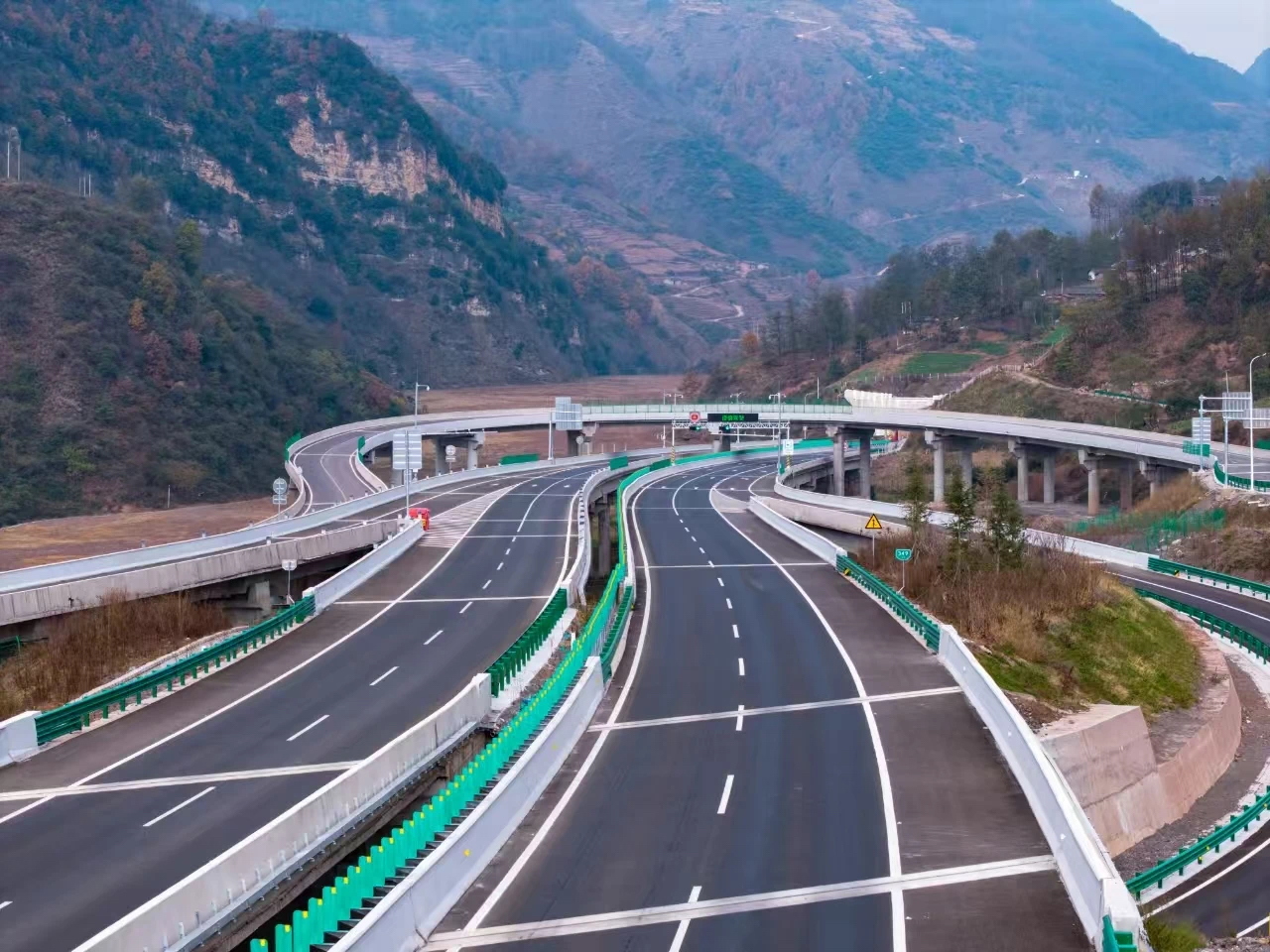 微信图片_20241231094152.jpg 微信图片_20241231094152.jpg