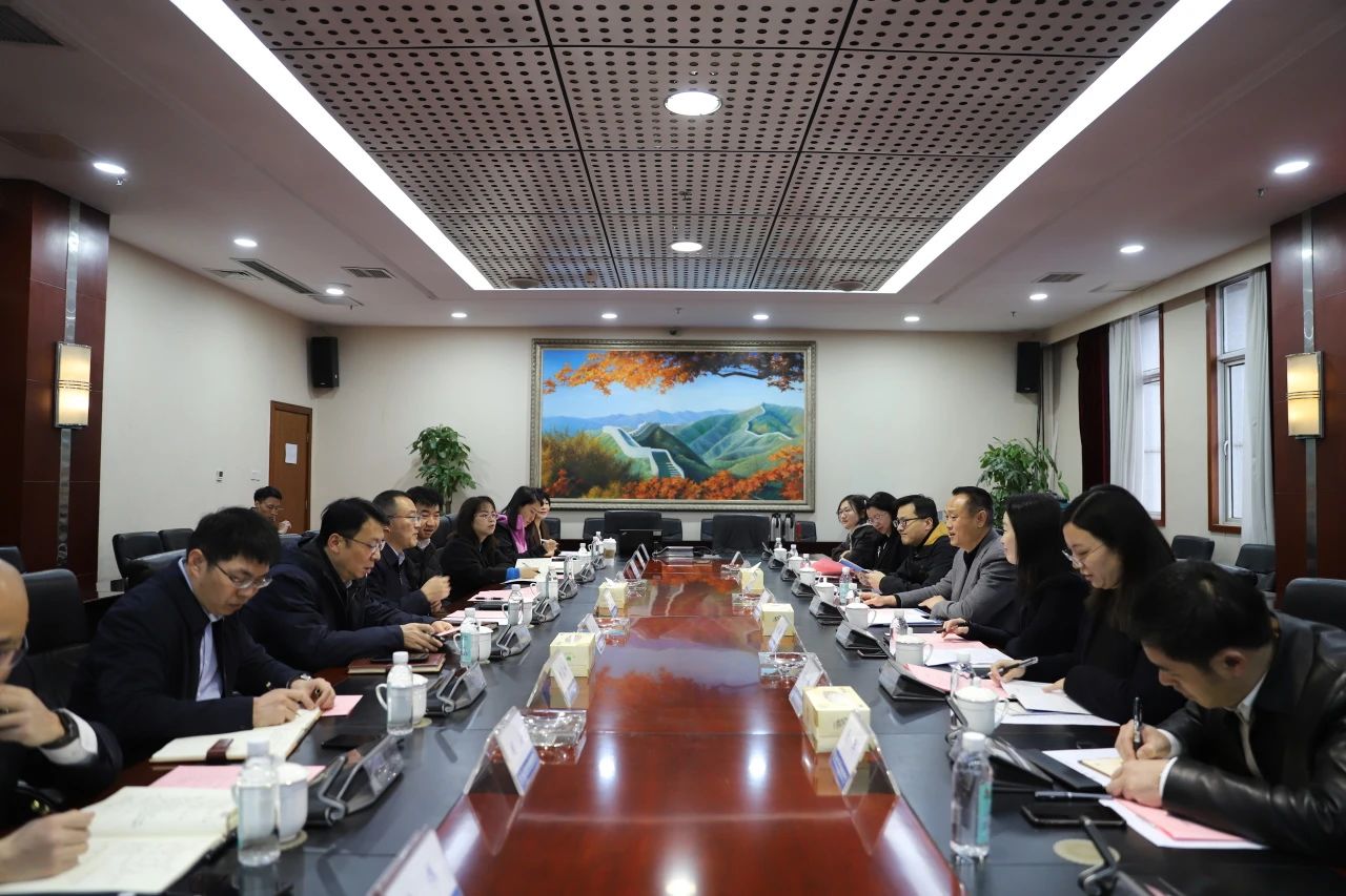 华体huati(中国)与赣粤高速举行交流座谈