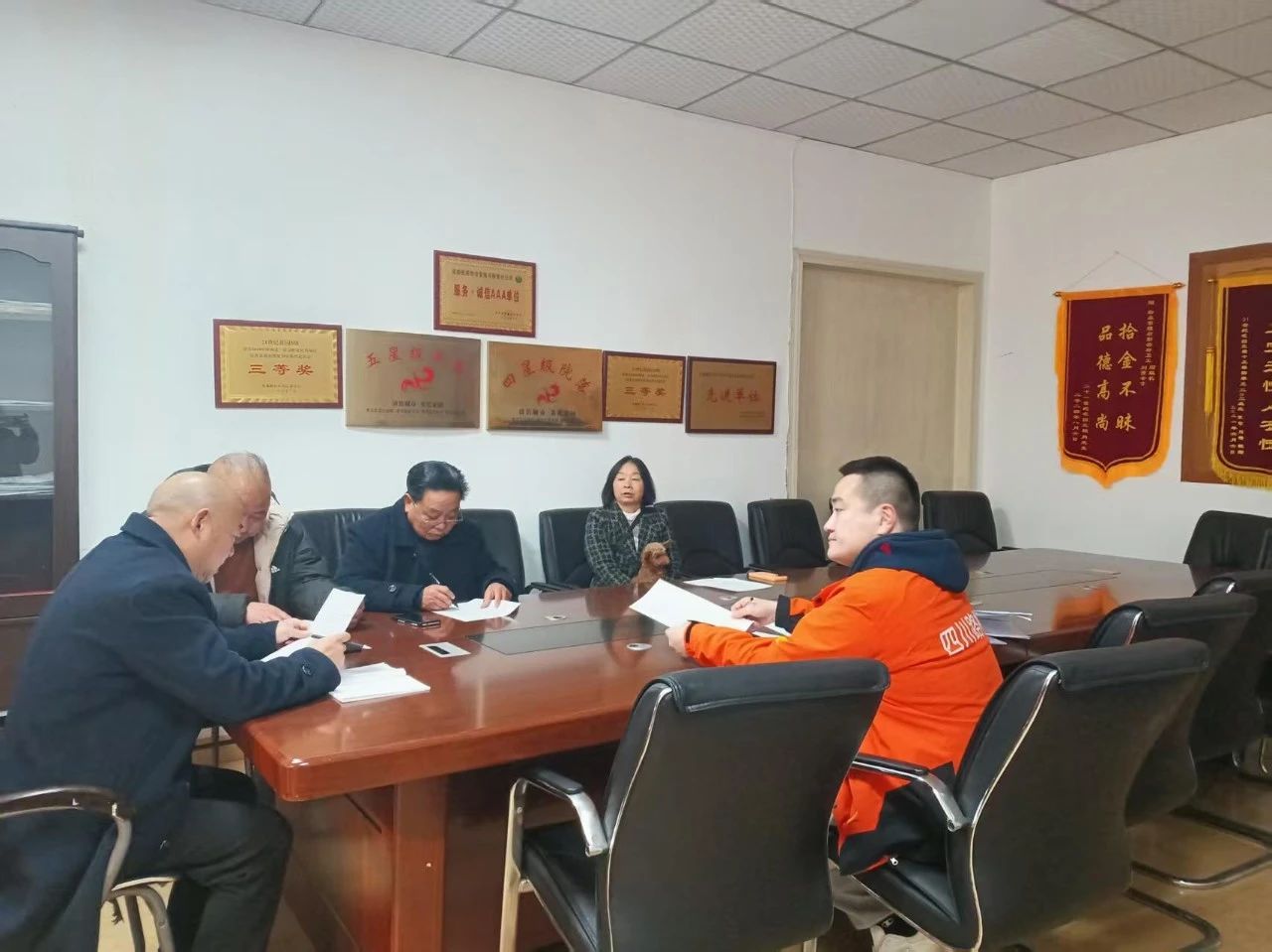 d76273cb12c82431e592f80cda350f8a.jpg d76273cb12c82431e592f80cda350f8a.jpg