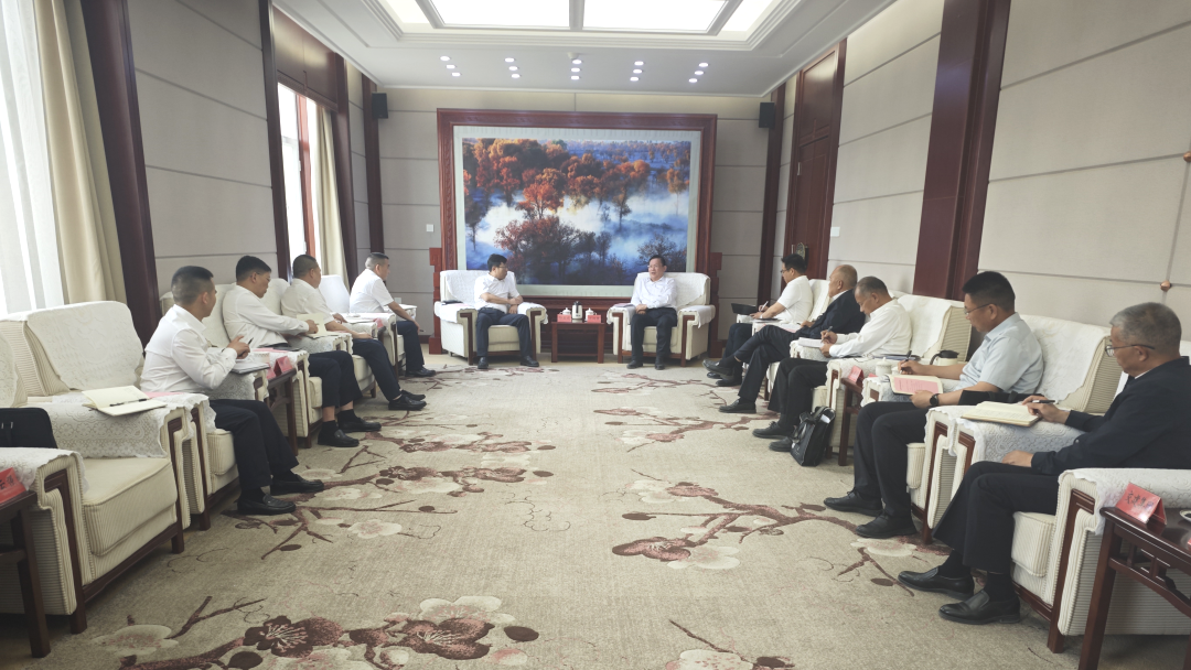 华体huati(中国)与兵团第一师阿拉尔市举行座谈