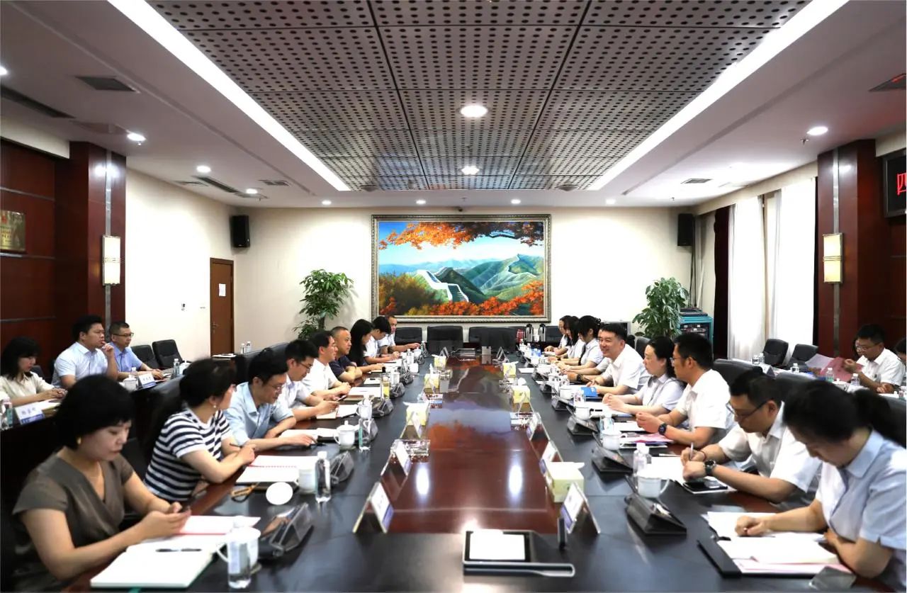 华体huati(中国)与四川省场道工程有限公司举行交流座谈