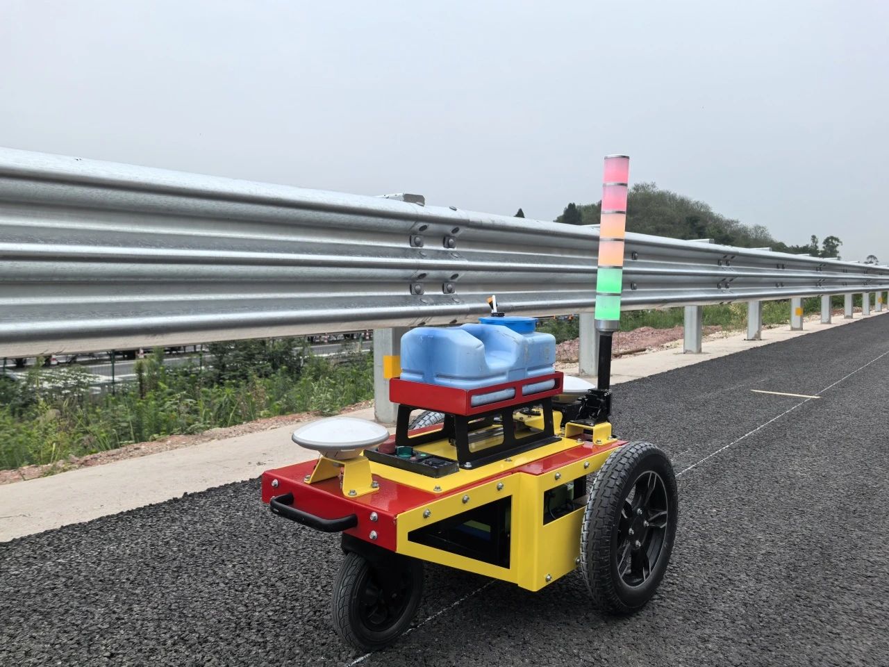 要想标线画得“端”，智慧“墨斗”来把关！