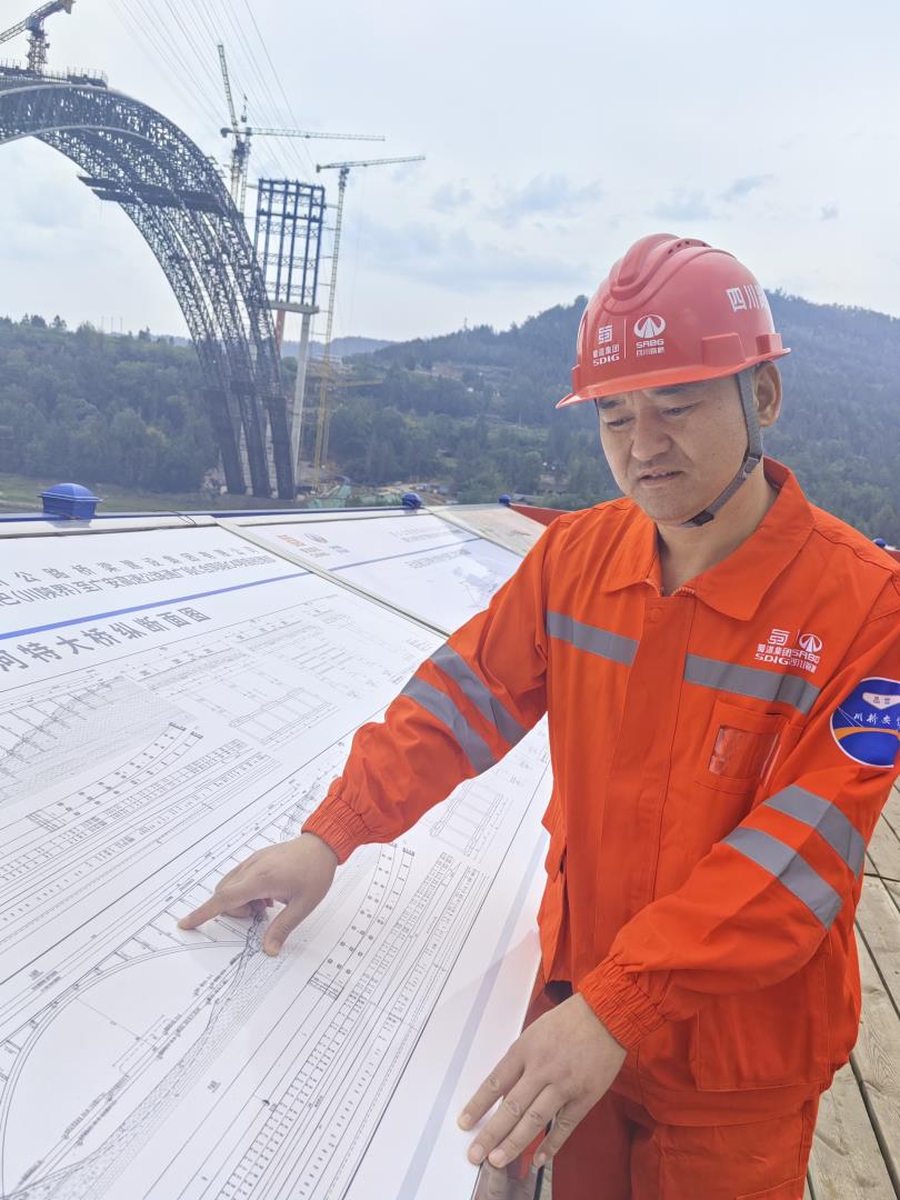 路桥工匠 | 唐超：缆索吊装“行家里手”的28年坚守